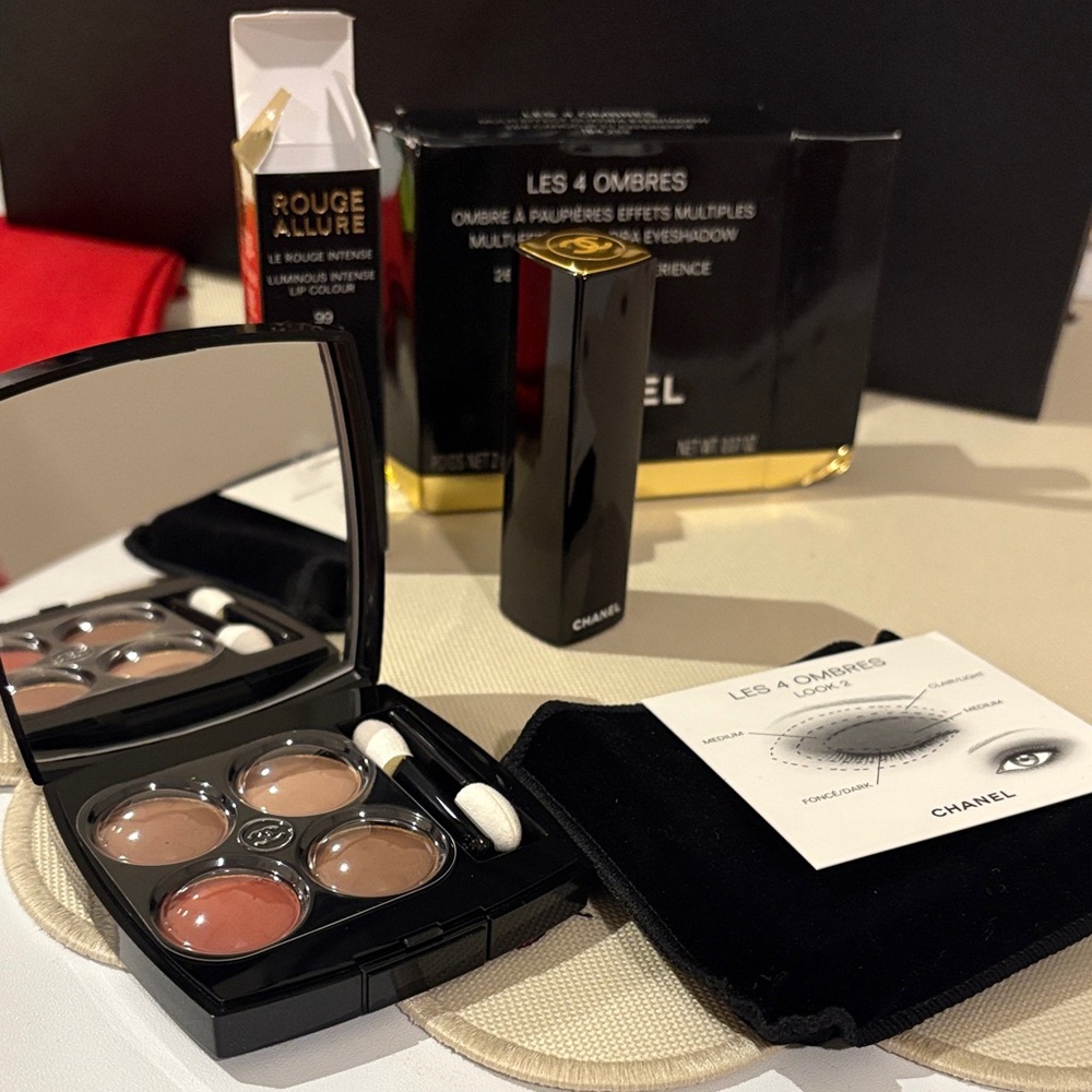 CHANEL Les 4 Ombres Eyeshadow Palette - Earthy Elegance